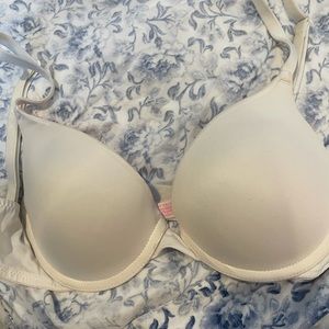 Pink Victoria’s Secret bra